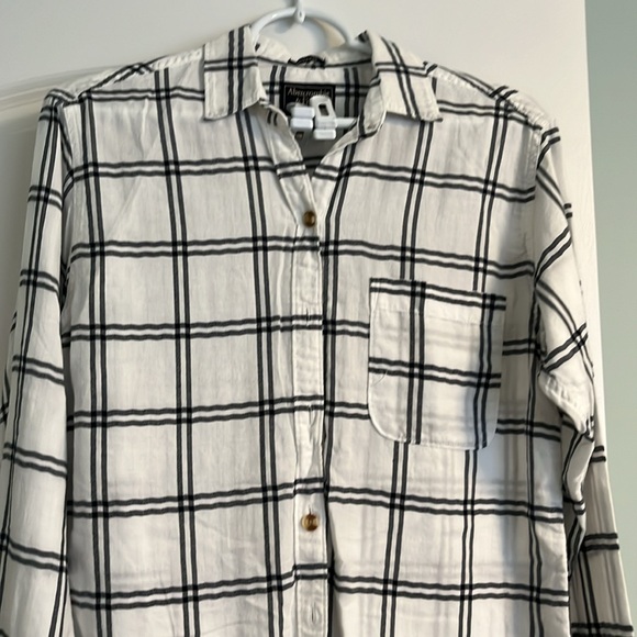 A&F button down shirt - Picture 2 of 3